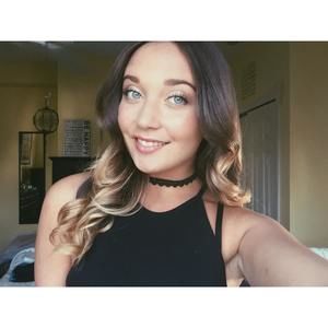 Meet your Posher, Becca